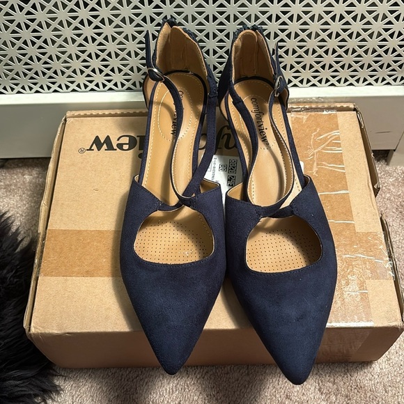 Comfortview Navy Faux Suede Kitten Heels Size 10M - Picture 2 of 6